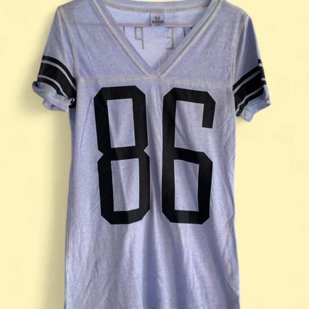 2010s victorias secret pink tee